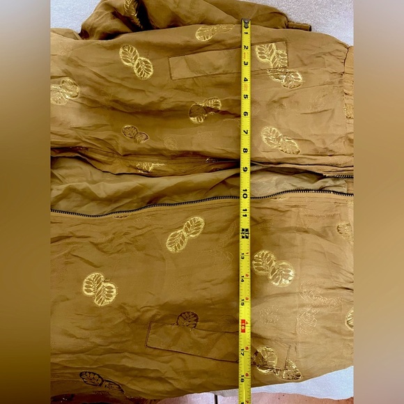 Fuda International 70% tan silk preowned jacket For ladies . Size: S - Picture 5 of 8